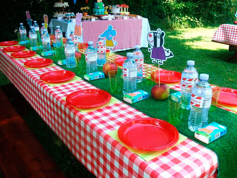 pratinhos e agua personalizado Peppa 2