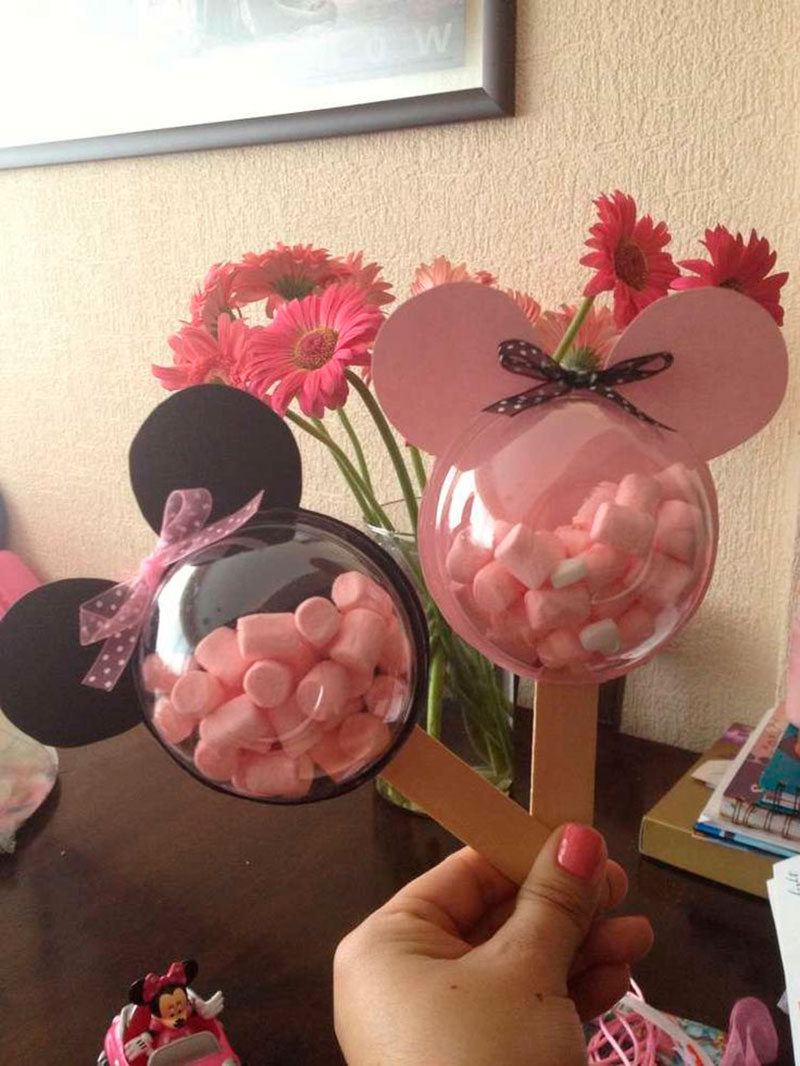 doces lembrancinhas do Mickey