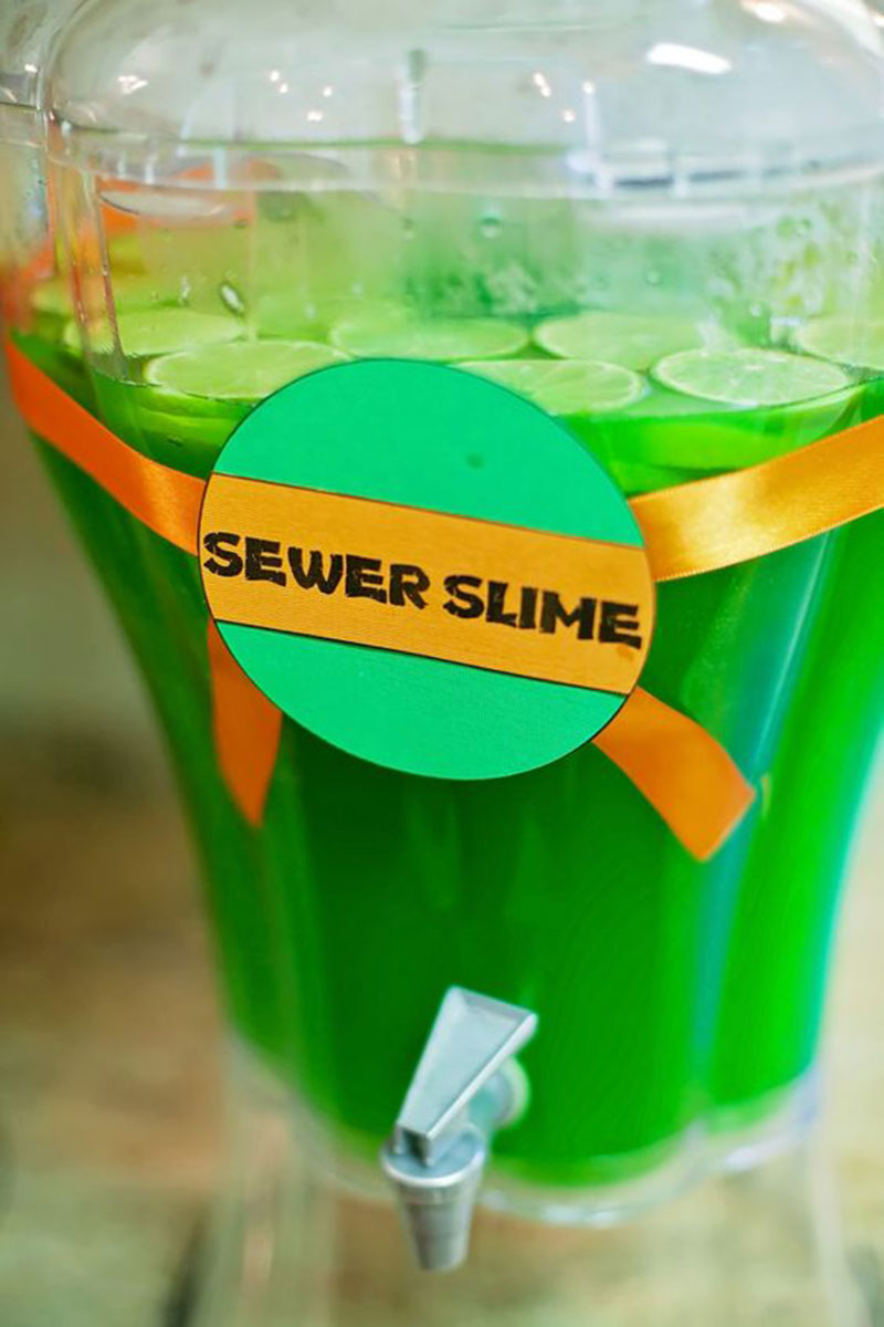suco na cor verde